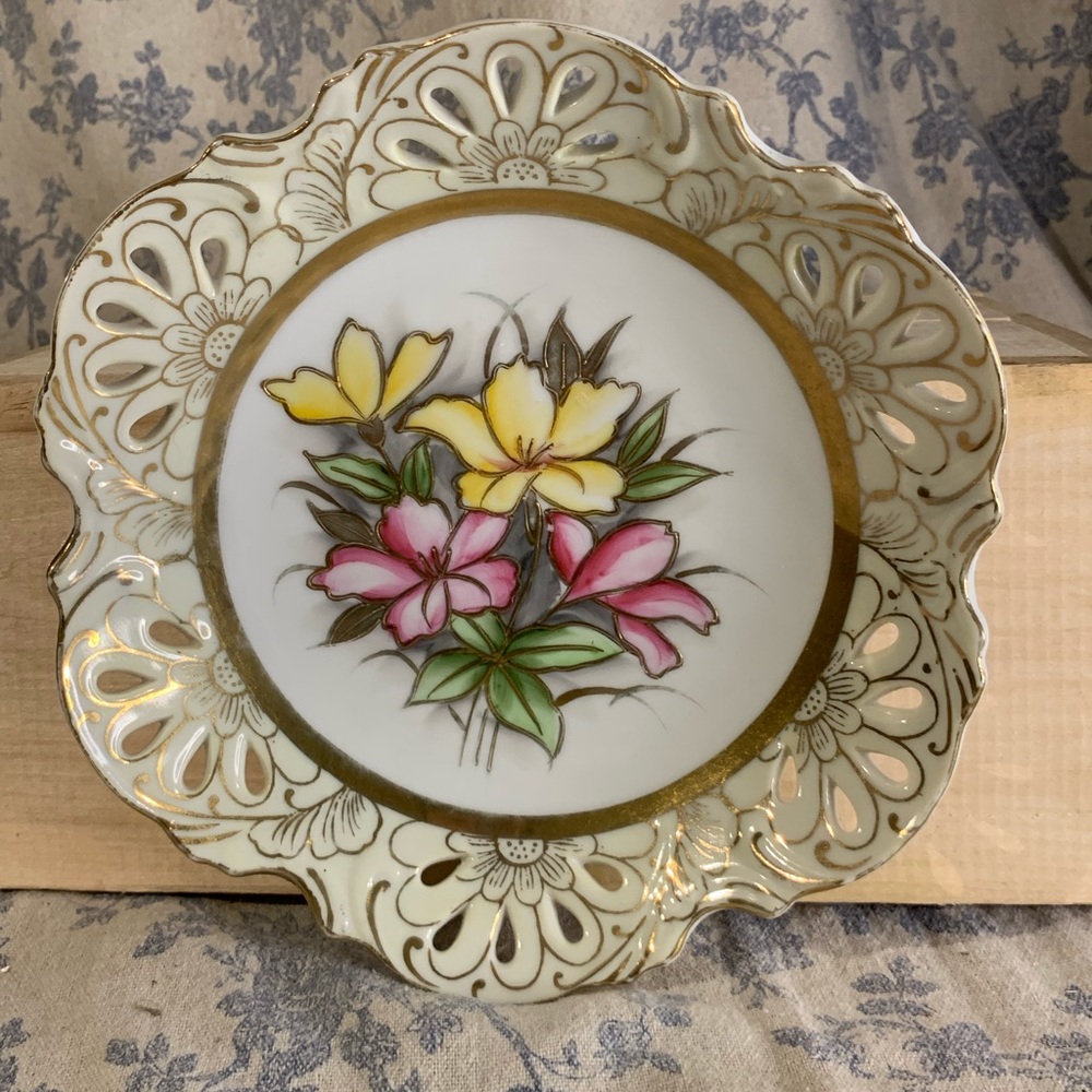 VTG 1950s Lipper & Mann Pierced Scalloped Hand-painted Porcelain Bowl